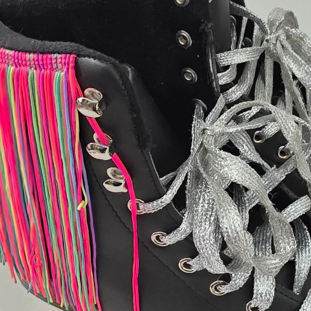 Doll Kills Black Quad Roller Skates Neon Rainbow Fringe Silver Laces  Sz 8 - Picture 12 of 14